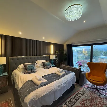 Ξενοδοχείο Waterhead & - Parking Available Onsite