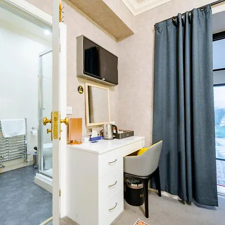Waterhead & - Parking And Light Breakfast 3* آمبيلسايد