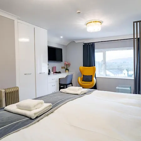Waterhead & - Parking And Light Breakfast 3*