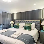 Waterhead & - Parking Available Onsite Эмблсайд