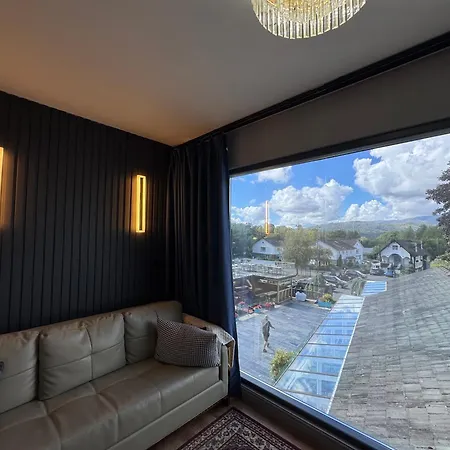 Отель Waterhead & - Parking Available Onsite Эмблсайд